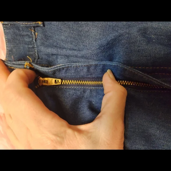 RARE Vintage Levis High Rise Wide Leg Jeans - Picture 6 of 6